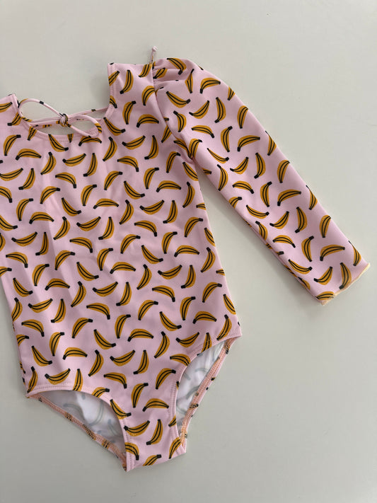 MARINA - Детски цял бански с дълъг ръкав и UV защита (UPF 50+) - бананов принт
