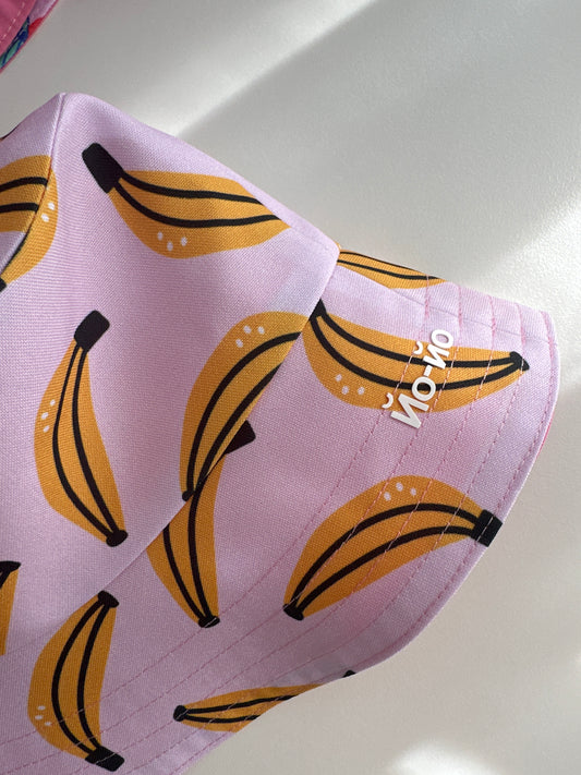 Reversible children's bucket hat with UV protection - bananas