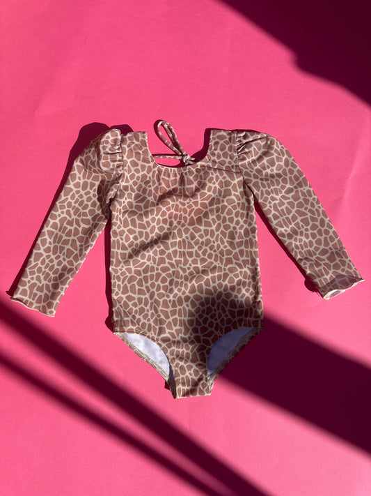 MARINA - Children's one-piece swimsuit with long sleeves and UV protection (UPF 50+) - with giraffe print