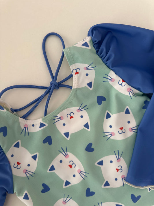 MARINA - Детски цял бански с дълъг ръкав и UV защита (UPF 50+) - котета