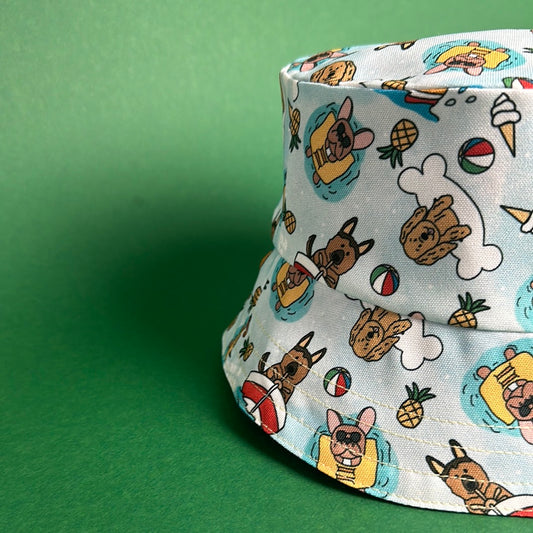 Reversible children's bucket hat with UV protection - hand-painted design - "puppies"