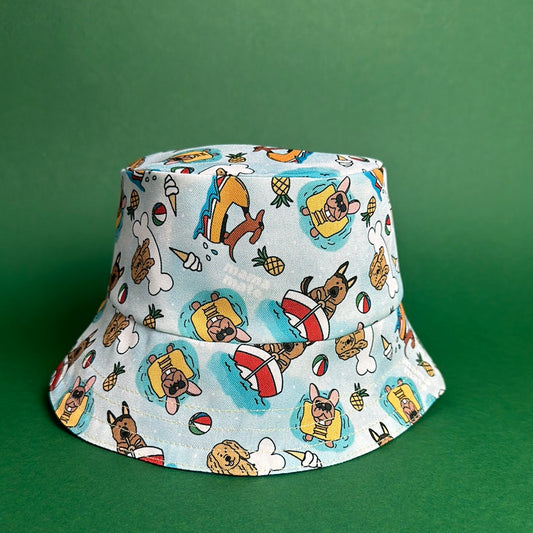 Reversible children's bucket hat with UV protection - hand-painted design - "puppies"