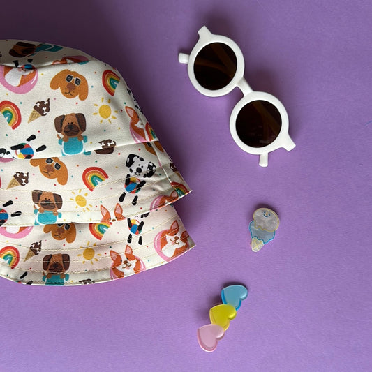 Reversible children's bucket hat with UV protection - hand-painted design - dogs