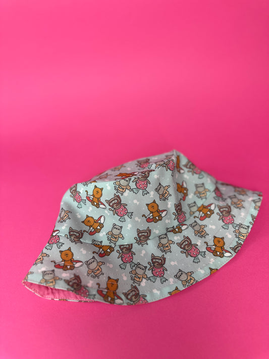 Reversible children's bucket hat with UV protection - hand-painted design - kittens