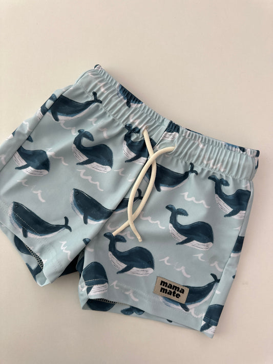 NOA - детски сърф шорти с UV защита (UPF 50+)  - принт с китове