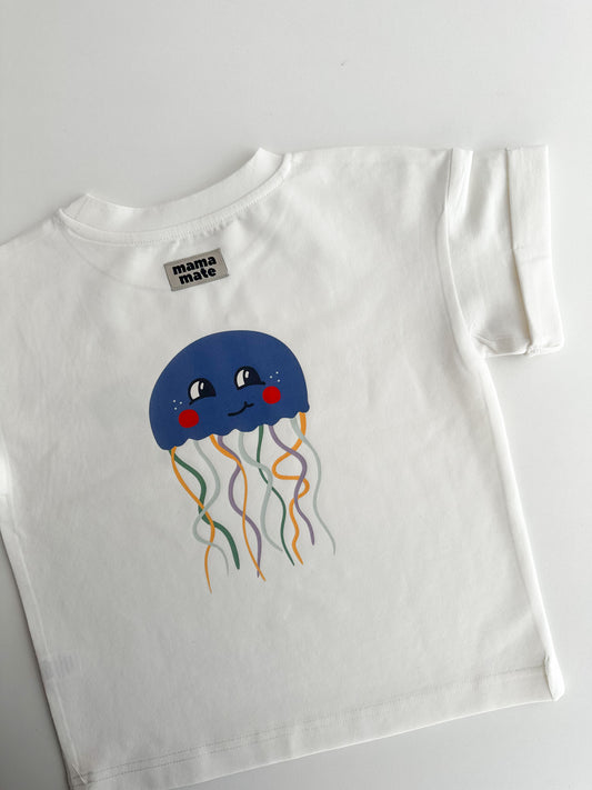 Детска оувърсайз тениска “blue jelly fish” - екрю (SS26)