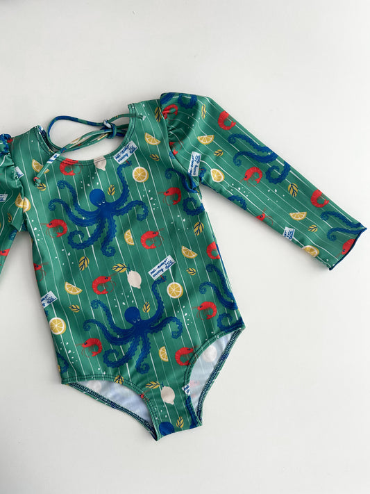 *PRECOMANDĂ* MARINA - Costum de baie pentru copii, dintr-o singură piesă, cu mâneci lungi și protecție UV (UPF 50+) - colecția OCTOPUS green mom 2 kid *ediție limitată*