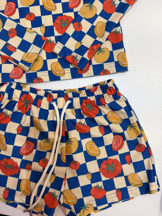 *PRECOMANDĂ* PACHET cu protecție UV (UPF 50+) NOA - pantaloni scurți de surf pentru copii și bluză cu mânecă lungă ANDI - ROȘII BIO colecția chekcs mom 2 kid *ediție limitată* (Copie) 