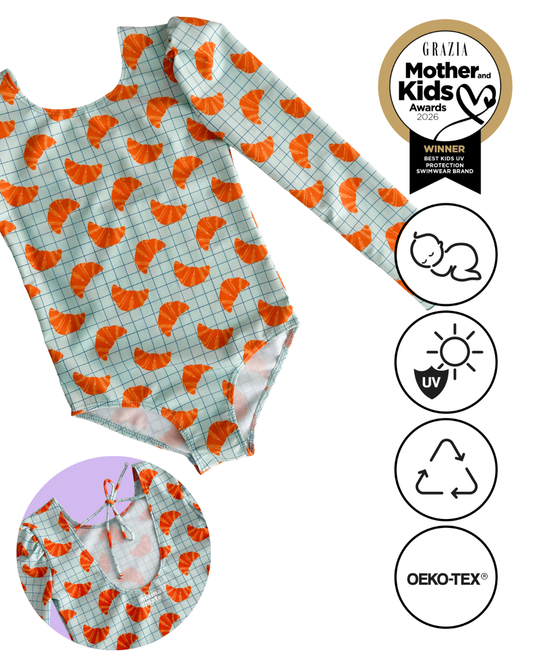 *PRECOMANDĂ* MARINA - Costum de baie pentru copii, dintr-o singură piesă, cu mâneci lungi și protecție UV (UPF 50+) - albastru croissant SS26