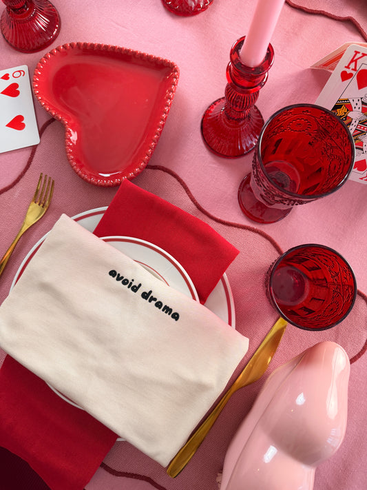 Оувърсайз тениска "avoid drama” в слонова кост